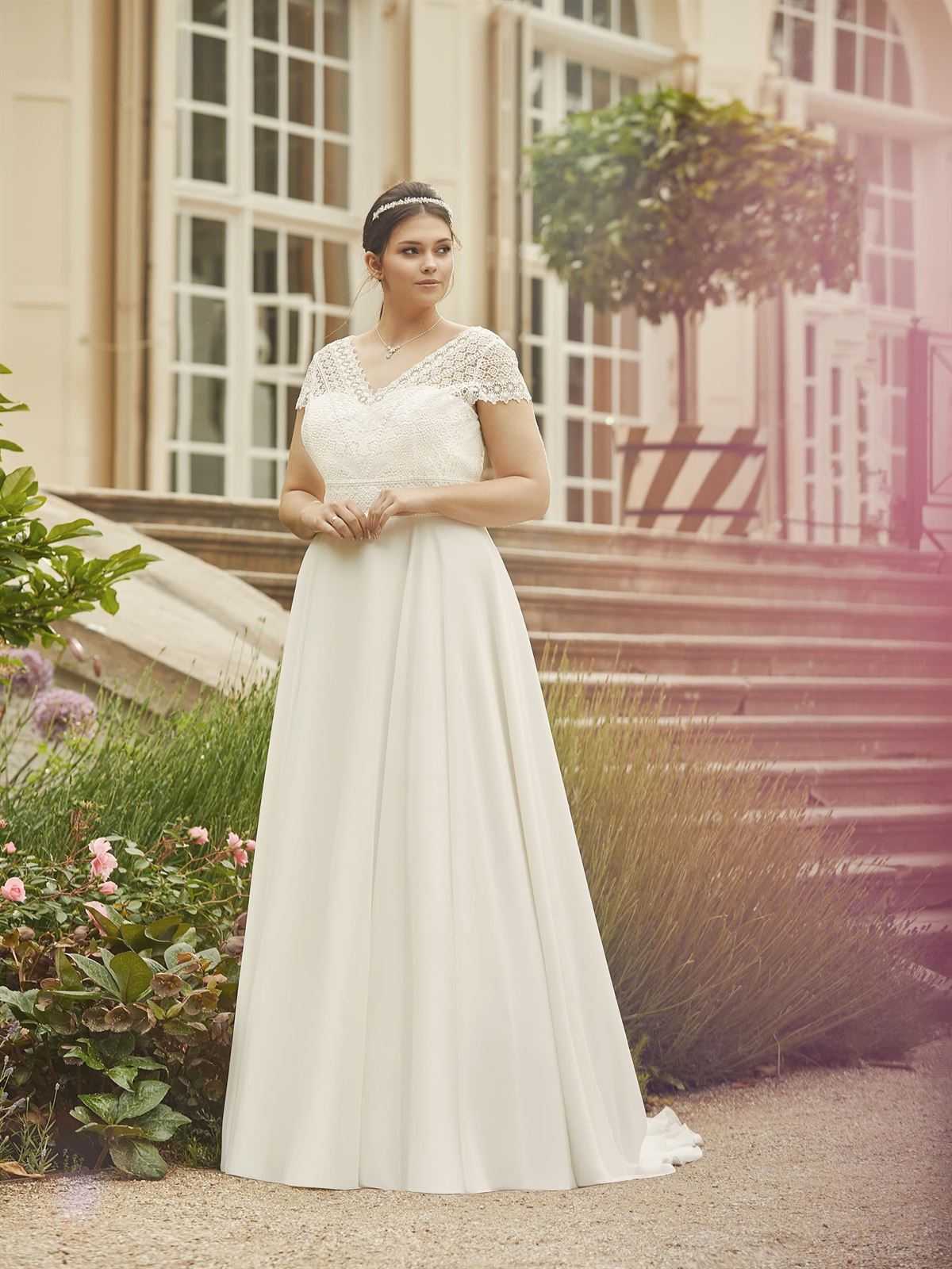 VESTIDO DE NOVIA MARGARET TALLAS GRANDES DE BIANCO EVENTO - Imagen 1